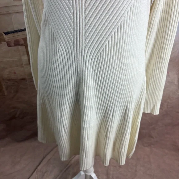 NEW Elie Tahari Cream Ribbed Long Sleeve Dress in Winter White - Picture 7 of 11